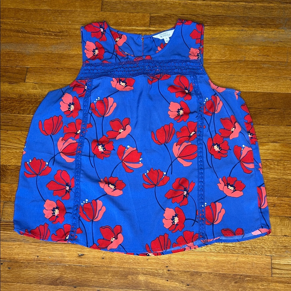 Market & Spruce Women Floral Top in Blue and Red